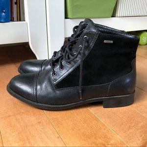 Black Clark’s Lace-up Boots